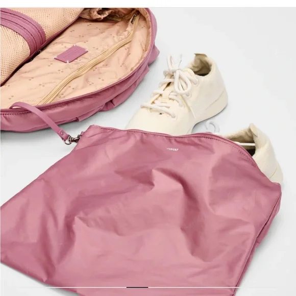 Caraa - Nimbus Large in Mesa Rose- NWT - Picture 10 of 13